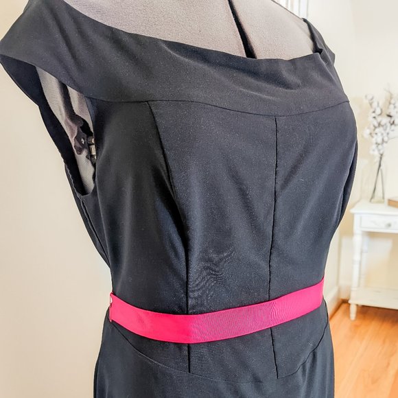 ~*Torrid Vintage 90's Black and Pink Star Dress - Size 16*~ - Picture 6 of 15